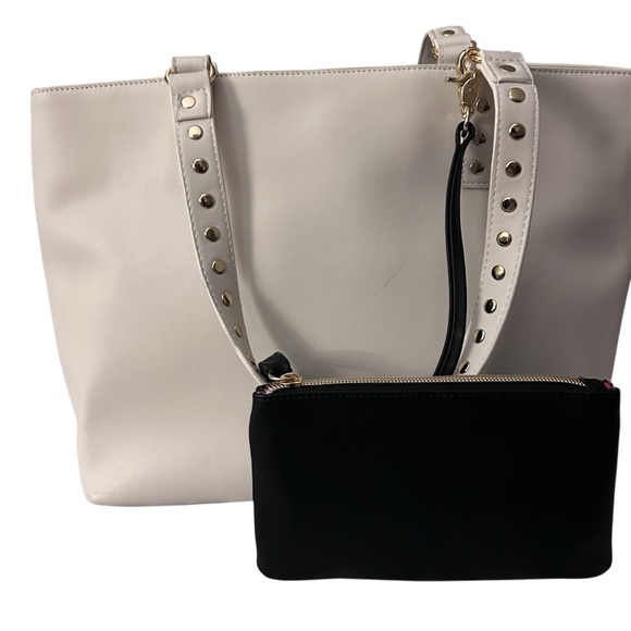 Betsey Johnson Women's Bow Nanza Tote Black/Cream Handbag - Picture 2 of 7